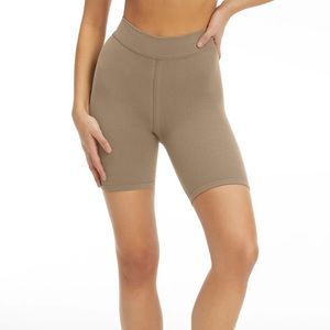 Good American bike shorts